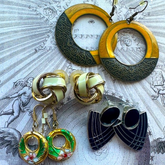 Aries-Inspired Earring Set - Picture 1 of 6